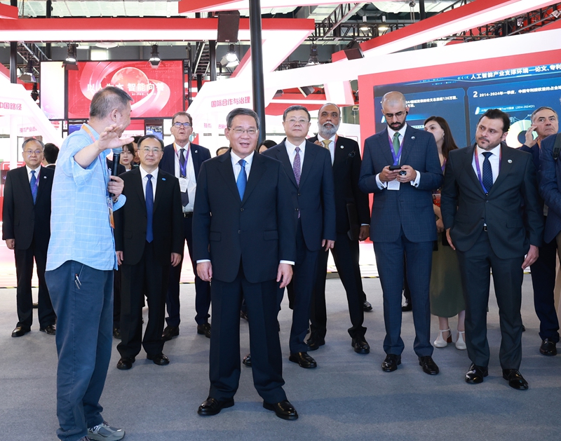 李強(qiáng)出席2024世界人工智能大會(huì)暨人工智能全球治理高級別會(huì)議開幕式并致辭「相關(guān)圖片」